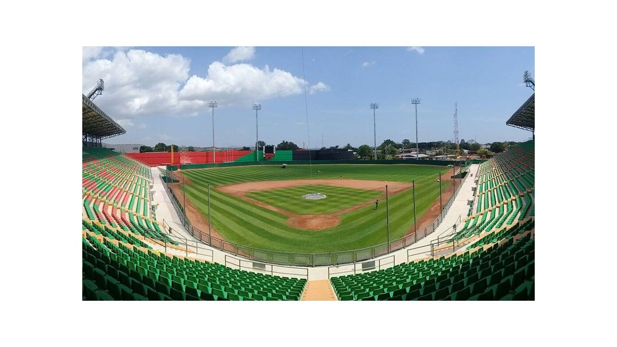 Abre sus puertas el nuevo estadio Kenny Serracín