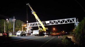 Anuncian cierre parcial en la vía Transístmica por instalación de dos cerchas para puentes en Colón
