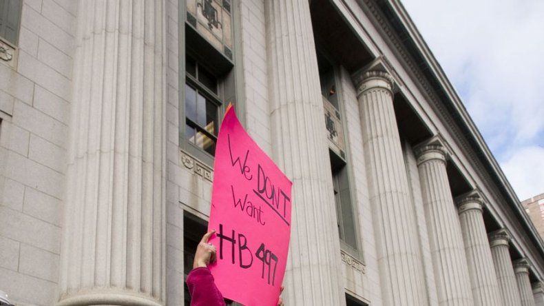 Utah: Juez da fallo dividido sobre ley migratoria