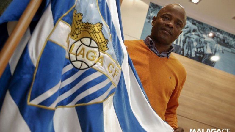 Málaga oficializa a Dely Valdés como DT de la Academia