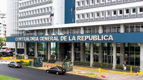 Contraloría prohíbe el uso de teléfonos celulares para mejorar la eficiencia laboral