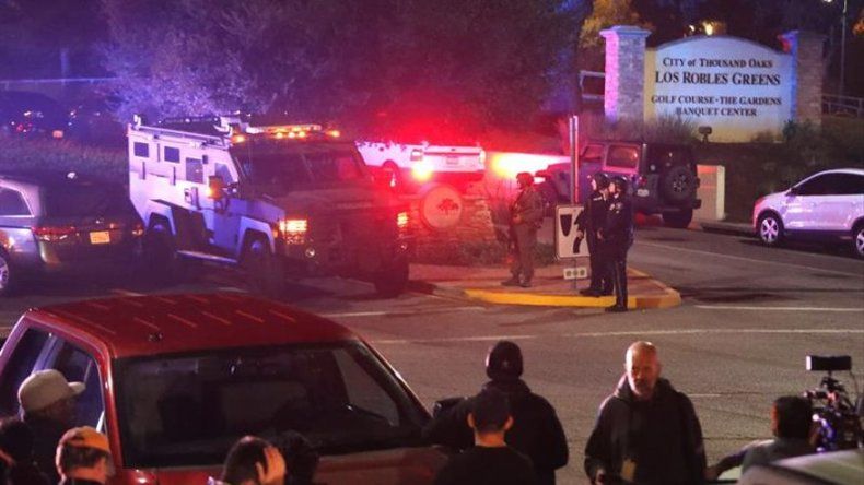 Doce muertos en tiroteo en un bar de California