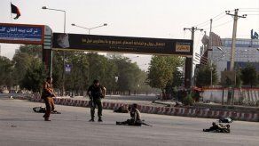 Ataque suicida en Kabul deja 11 muertos y 14 heridos a la llegada de general Dostum