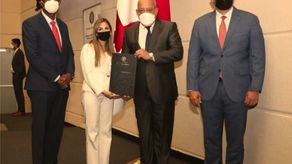 Ana Melinda Fábrega recibiendo la ratificación del pleno de la Asamblea esta tarde.