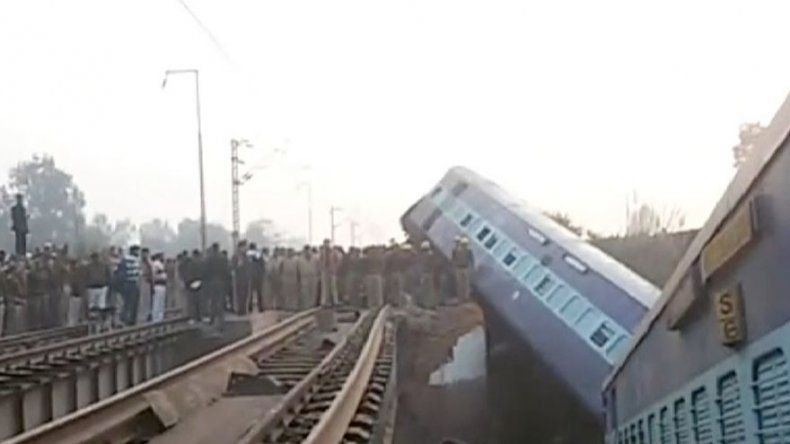 Al menos dos muertos en un accidente de tren en India