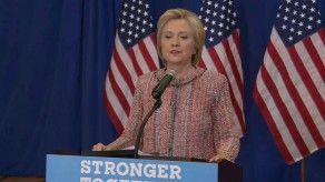 Hillary Clinton retoma su campaña tras descanso por neumonía