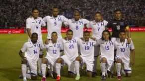 Técnico de Honduras convoca 13 legionarios para Brasil 2014