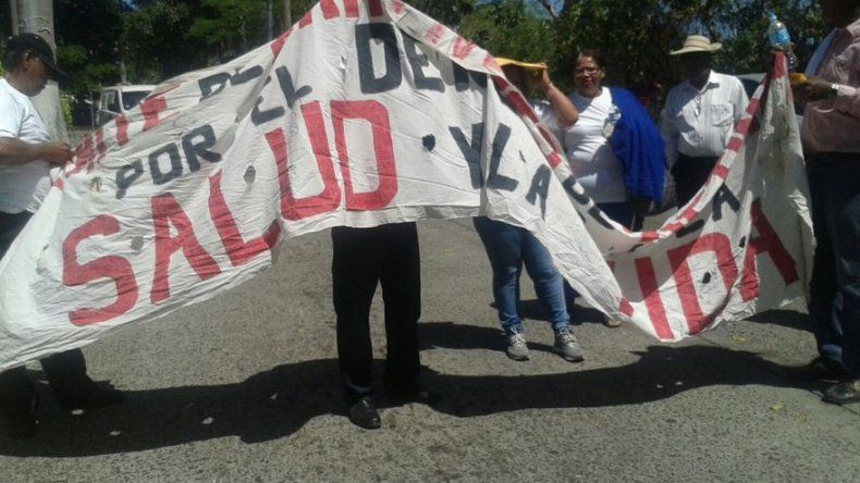 Condenas de 1 a 5 años de prisión por envenenamiento con dietilenglicol