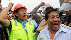 Protesta antiminera deja un muerto en Perú