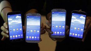 Superteléfonos rebasan a sus antecesores en envíos