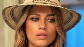 Cantante Lola Ponce está en Panamá y posa con orgullo su Sombrero Pintao