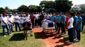 Indignación y lagrimas en México tras masacre en un cumpleaños