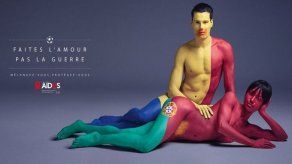 Polémica en Francia por una campaña contra sida protagonizada por gais