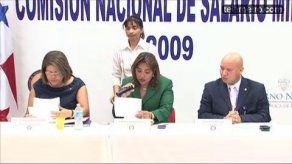 Empresarios y sindicatos dialogan sobre aumento salarial