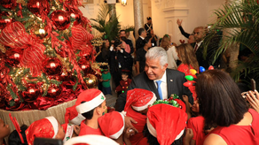 Presidencia de Panamá realiza encendido navideño 2025