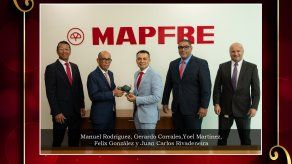 Yoel Martínez logró obtener el premio a mayor productor detodos los ramos de la sucursal de El Dorado otorgado por MAPFRE PANAMÁ.