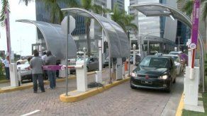 Aprueban en 1er debate proyecto de ley sobre estacionamientos gratuitos