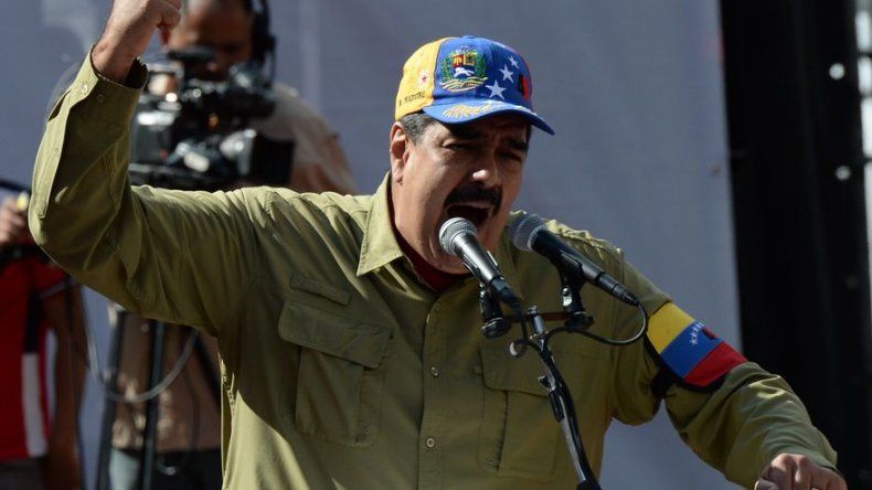 Maduro inicia ejercicios militares con el grito fuera Trump de Venezuela