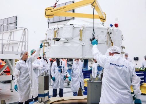 SpaceX enviará puerto de acoplamiento a estación espacial