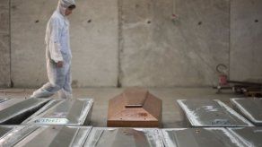 Intentan identificar migrantes muertos en el Mediterráneo