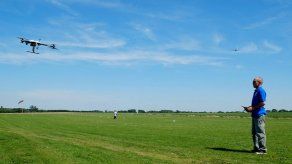 Drones para entregar refrigerios en campos de golf en Japón