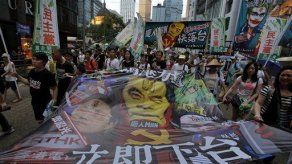 Hong Kong protesta para exigir renuncia de líder