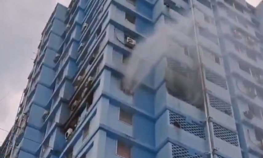 Bomberos controlan incendio en edificio del Chorrillo