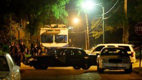 En curso cacería de asesino de policía de Louisiana