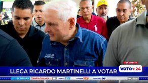 Ricardo Martinelli ejerce su voto en elecciones primarias de Realizando Metas