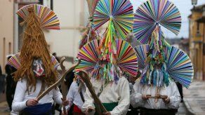 El carnaval inunda España con el humor