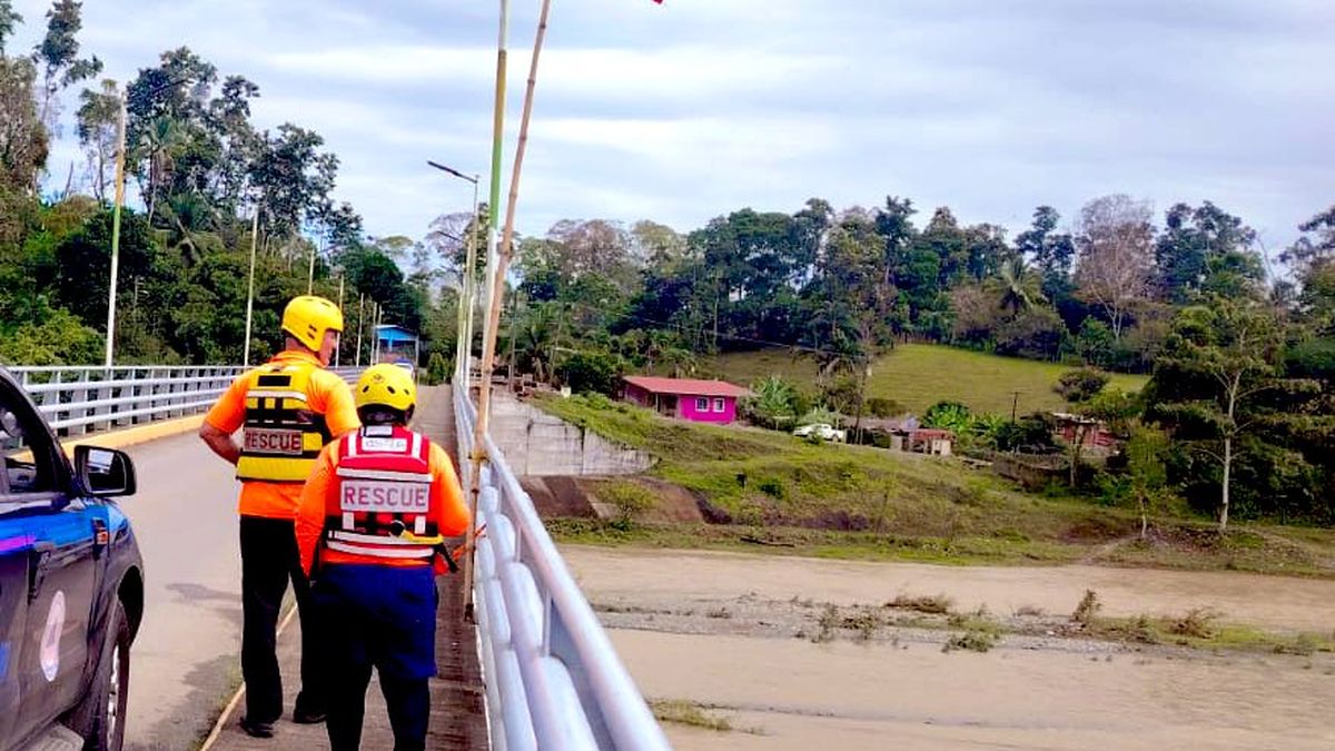 SINAPROC También emitió bandera amarilla en playa El Uverito por oleajes.