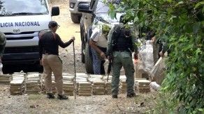 Decomisan más de 400 paquetes de droga en Cerro Azul, 3 aprehendidos Decomisan más de 400 paquetes de droga en Cerro Azul, 3 aprehendidos