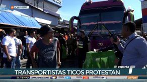 Transportistas y comerciantes costarricenses se oponen a traslado de migrantes