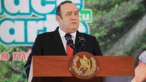 Presidente de Guatemala tuvo anemia por el tratamiento contra la COVID-19