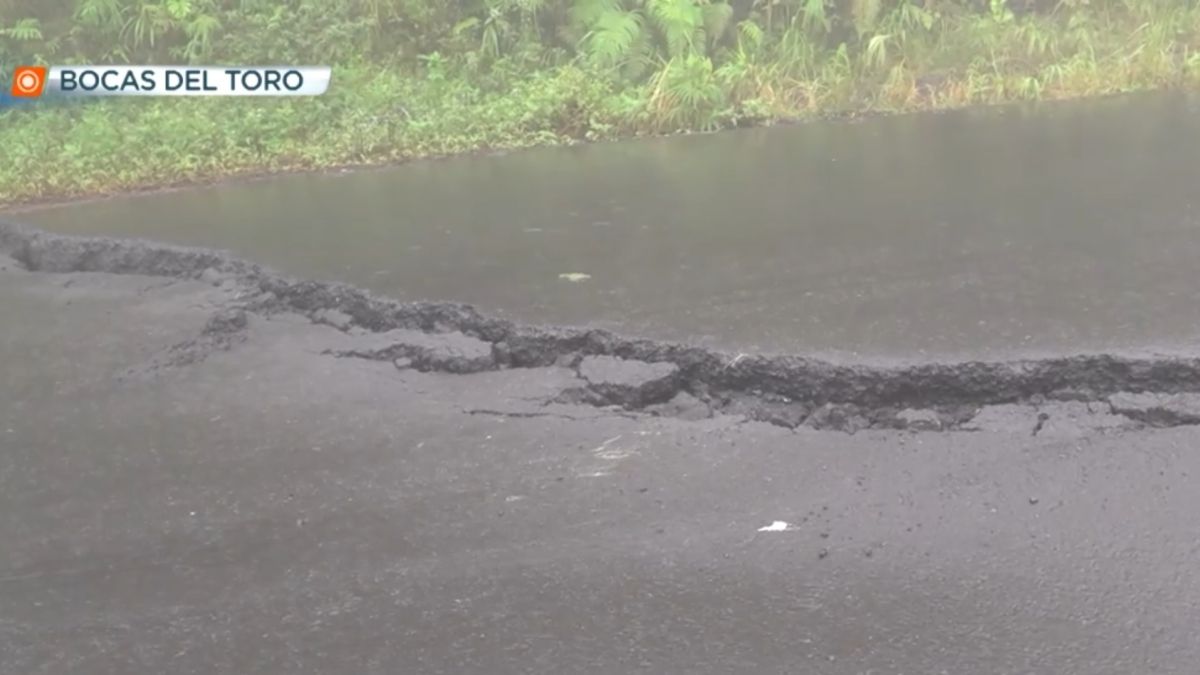 Situación prerocupante en carretera de Bocas del Toro.