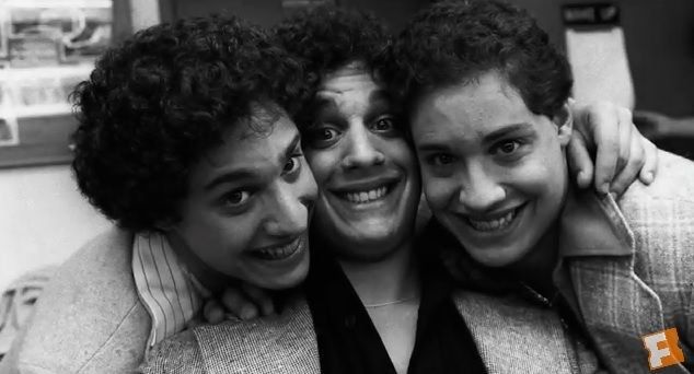 Film presenta oscuro relato de trillizos separados al nacer