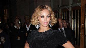 Critican a Beyoncé por bañarse en champán de 20.000 dólares la botella