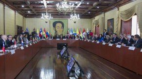Unasur persiste en promover diálogo en Venezuela