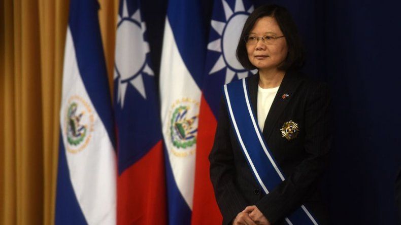 La presidenta taiwanesa llama al diálogo con China en una misiva al papa