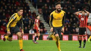 El Arsenal despierta a tiempo y ganan el Swansea y el Stoke
