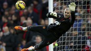 Valdés: Ayuda mucho estar junto a Mata y Herrera en el vestuario