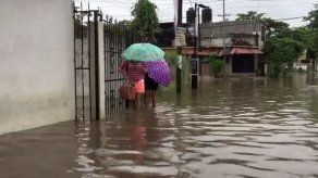 Huracán Max causa tormentas fuertes en el sur de México tras tocar tierra