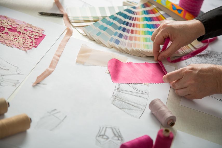 Convocatoria de becas para estudiar moda: ¿Cómo participar?