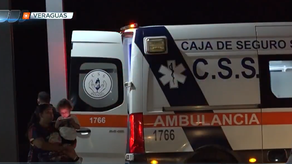 Presunta negligencia médica en la Policlínica de Santiago afecta a menor tras picadura de serpiente.