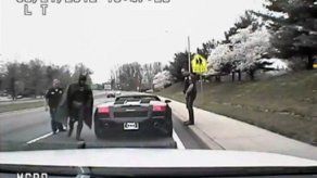 Policía en EEUU detiene Batimóvil sin matrículas
