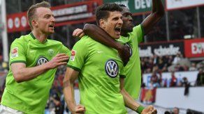 Pese a triplete de Gómez Wolfsburgo empata con Leverkusen