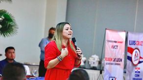 Ministra de Trabajo, Doris Zapata, anuncia que se tomará unas vacaciones.