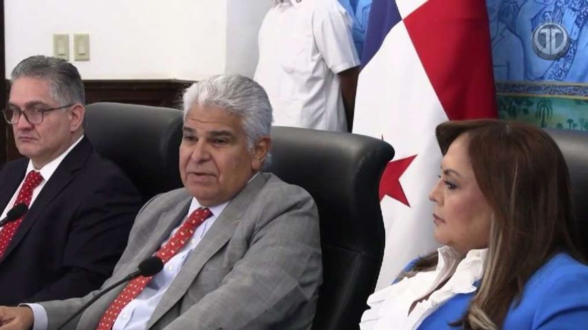 Presidente Mulino discute con los jefes de bancadas de la Asamblea sobre la modificación de la CSS