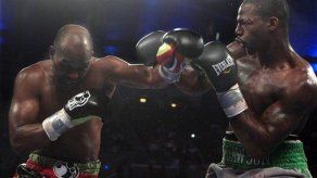 Cancelan defensa de título de Hopkins por negativa de visa a Murat