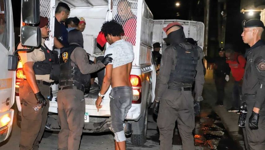 Autoridades municipales captan a habitantes de calles en operativo nocturno